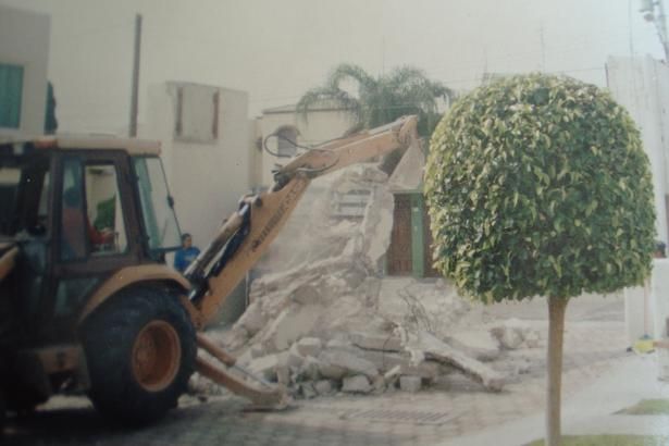 DEMOLICION DE CASWTA